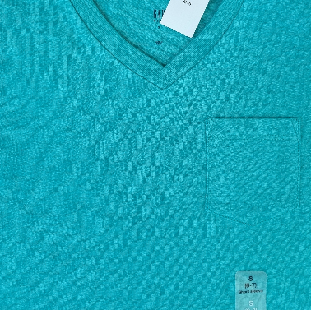 NWT Gap Tee Shirt